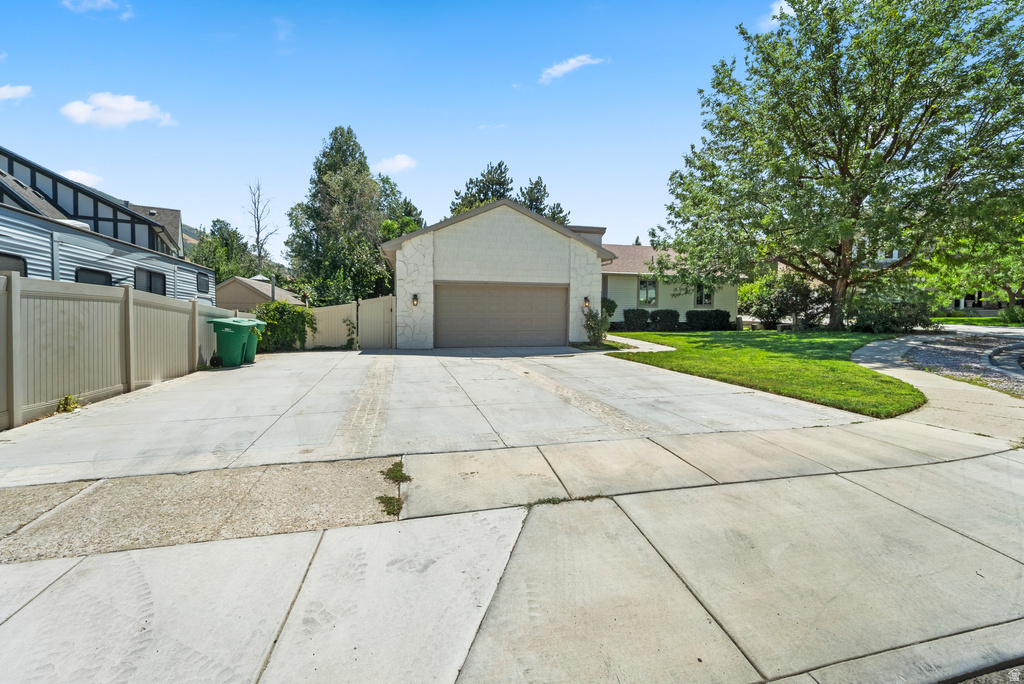 1644 E PEBBLE BEACH CIR Sandy, UT 84092