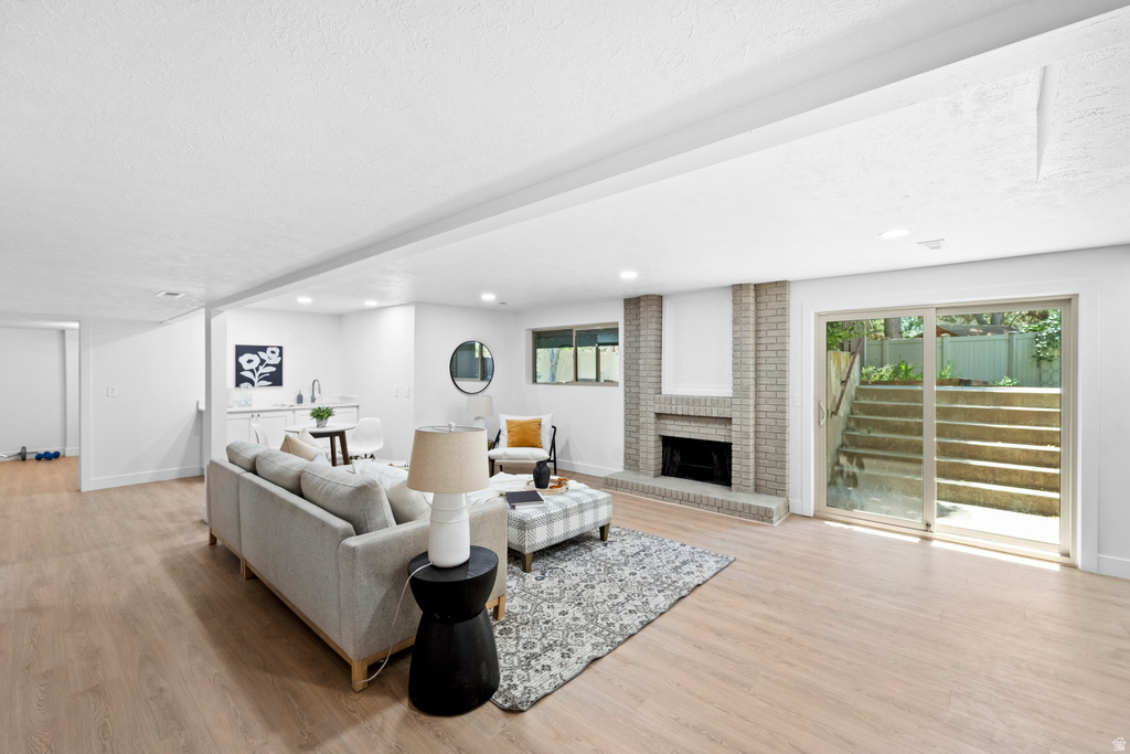 1644 E PEBBLE BEACH CIR Sandy, UT 84092