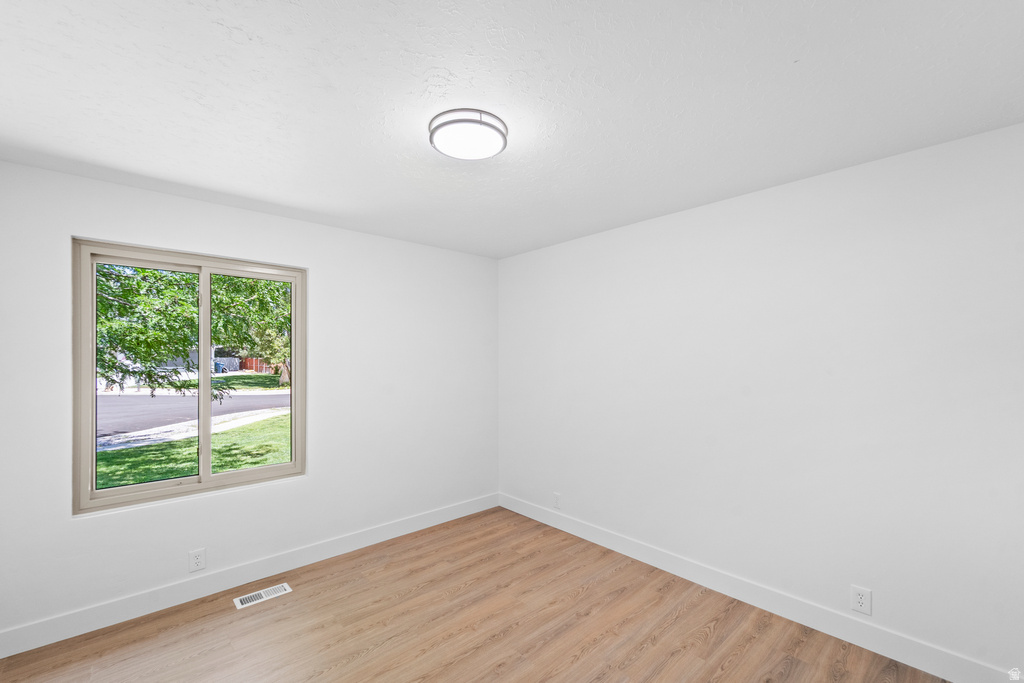 1644 E PEBBLE BEACH CIR Sandy, UT 84092