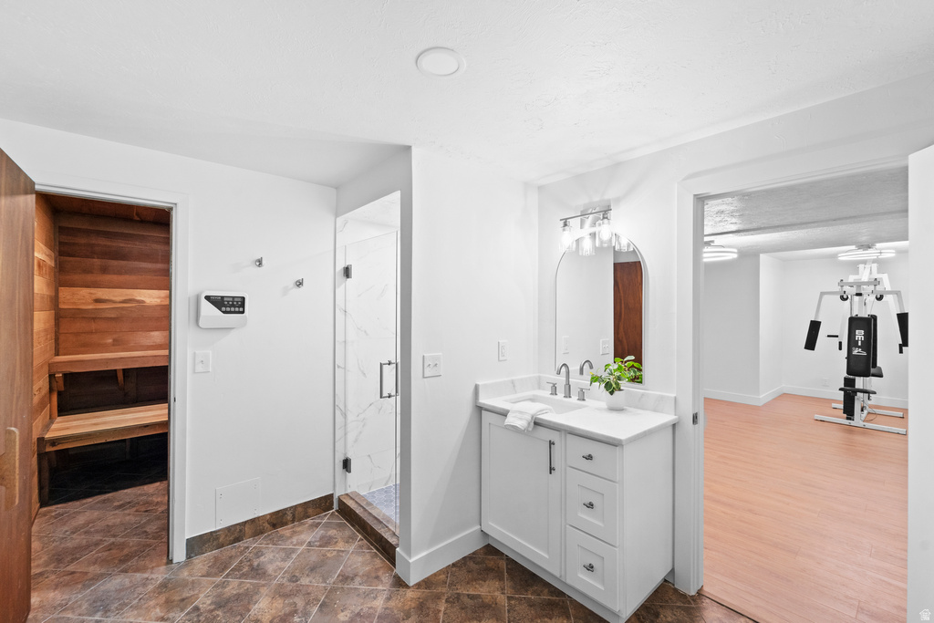 1644 E PEBBLE BEACH CIR Sandy, UT 84092