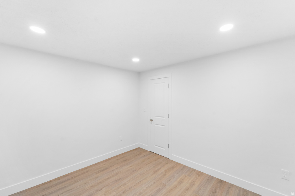 1644 E PEBBLE BEACH CIR Sandy, UT 84092