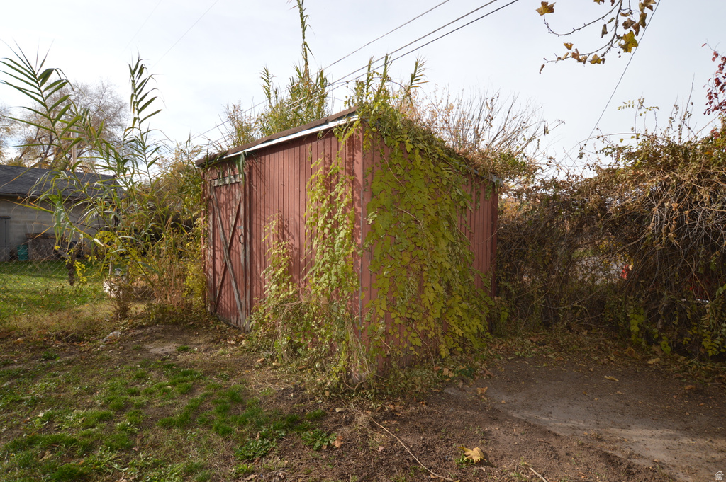 86 MILL RD Layton, UT 84041