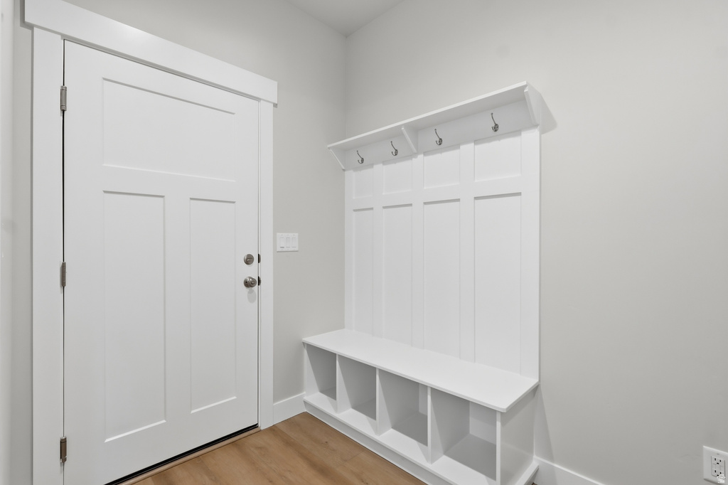 677 E 800 S ST Springville, UT 84663