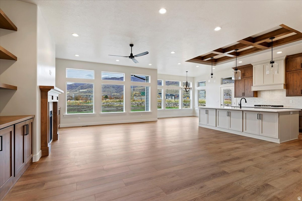 442 W RANDYS CT Farmington, UT 84025