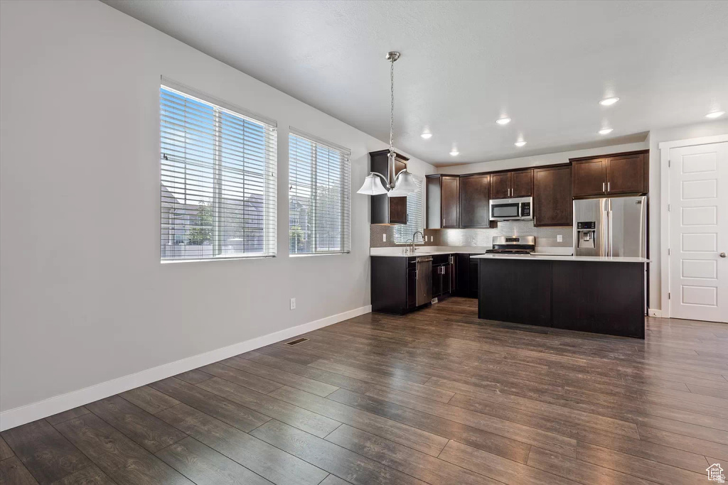 2399 N 3370 W Lehi, UT 84043