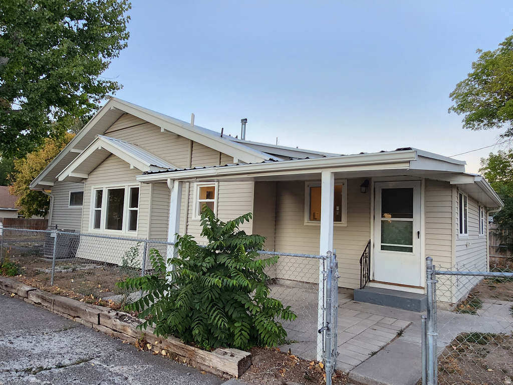 1404 E 4TH AVE Twin Falls, ID 83301