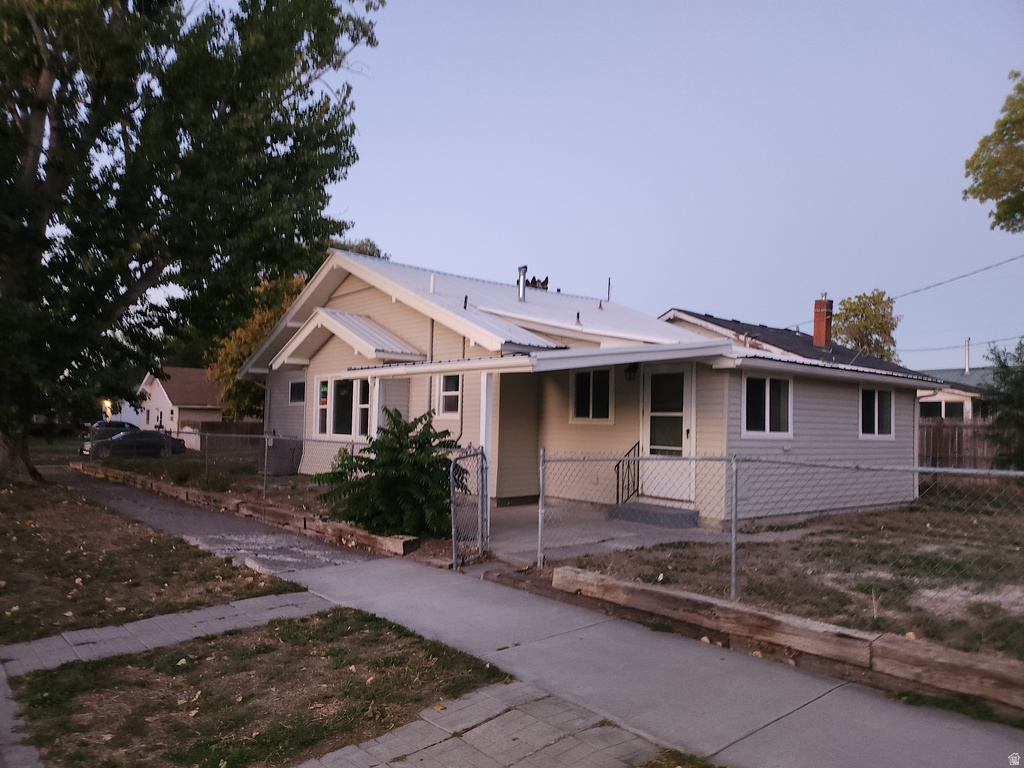 1404 E 4TH AVE Twin Falls, ID 83301
