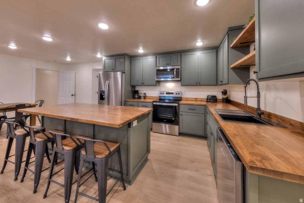 33 E MERRIAM CT Moab, UT 84532