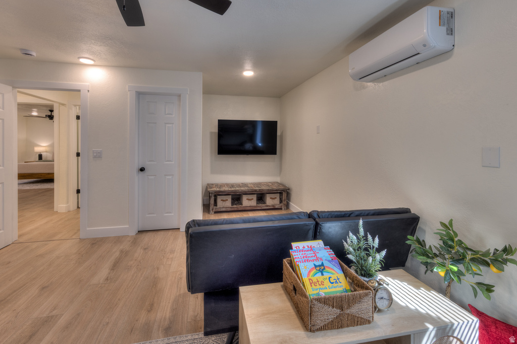 33 E MERRIAM CT Moab, UT 84532