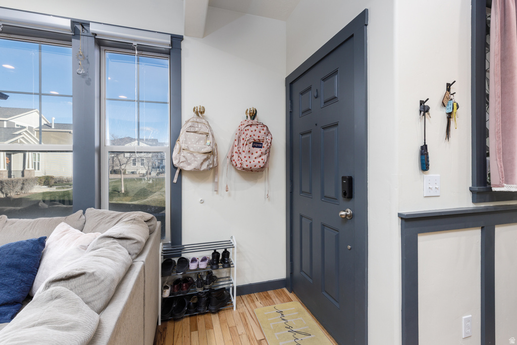 1349 S MOUNTAIN CREST DR Woods Cross, UT 84087