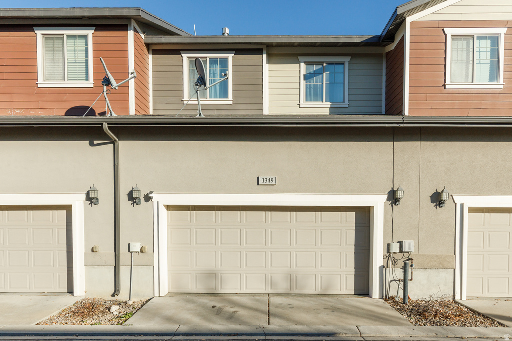 1349 S MOUNTAIN CREST DR Woods Cross, UT 84087