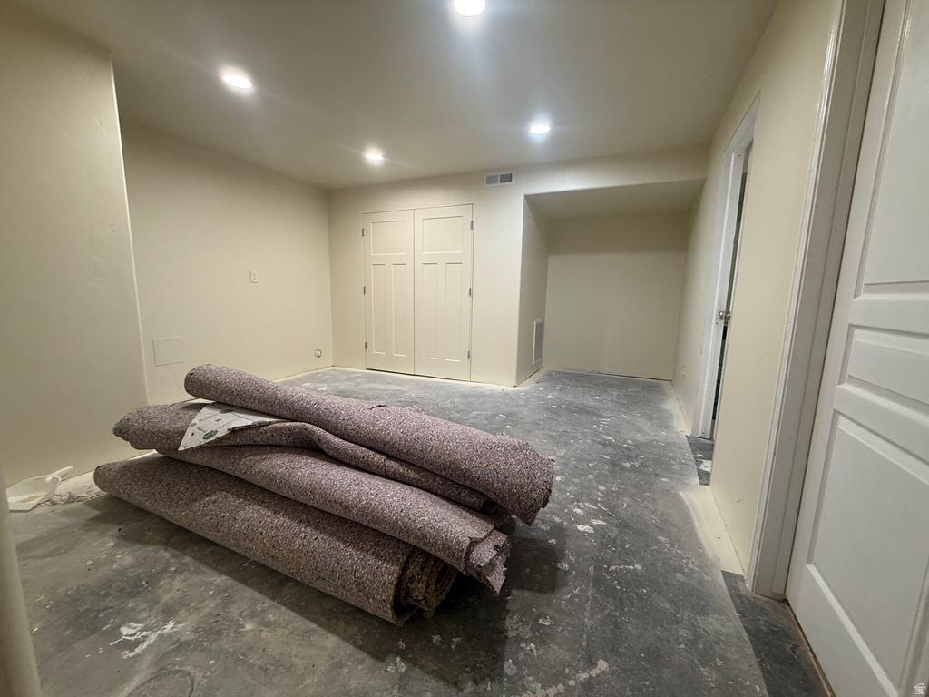 1349 S MOUNTAIN CREST DR Woods Cross, UT 84087