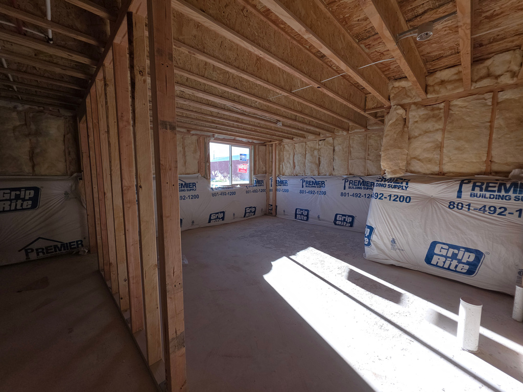 5583 W 9400 N #2 Elwood, UT 84337