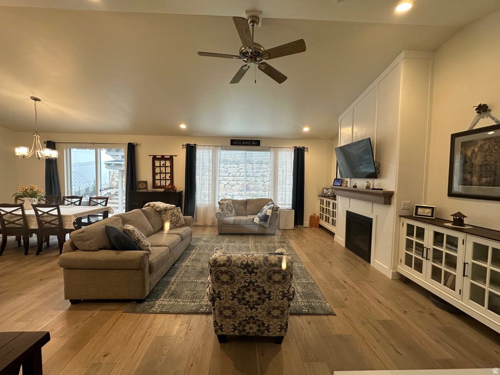 2887 S GREENHEAD DR Saratoga Springs, UT 84045