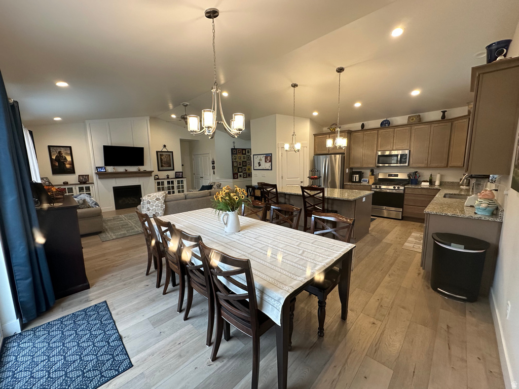 2887 S GREENHEAD DR Saratoga Springs, UT 84045