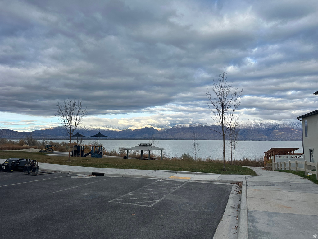 2887 S GREENHEAD DR Saratoga Springs, UT 84045