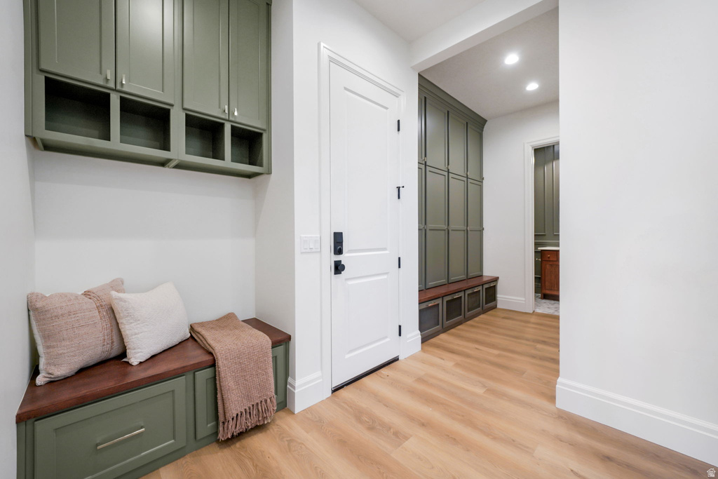 6576 W 9810 N Highland, UT 84003