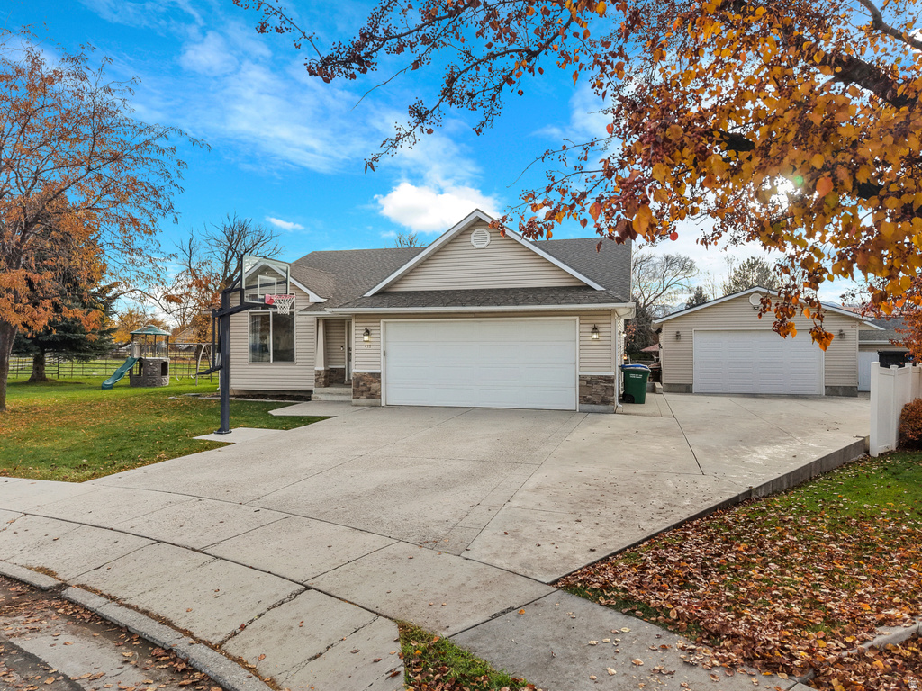 411 N 150 W Hyde Park, UT 84318