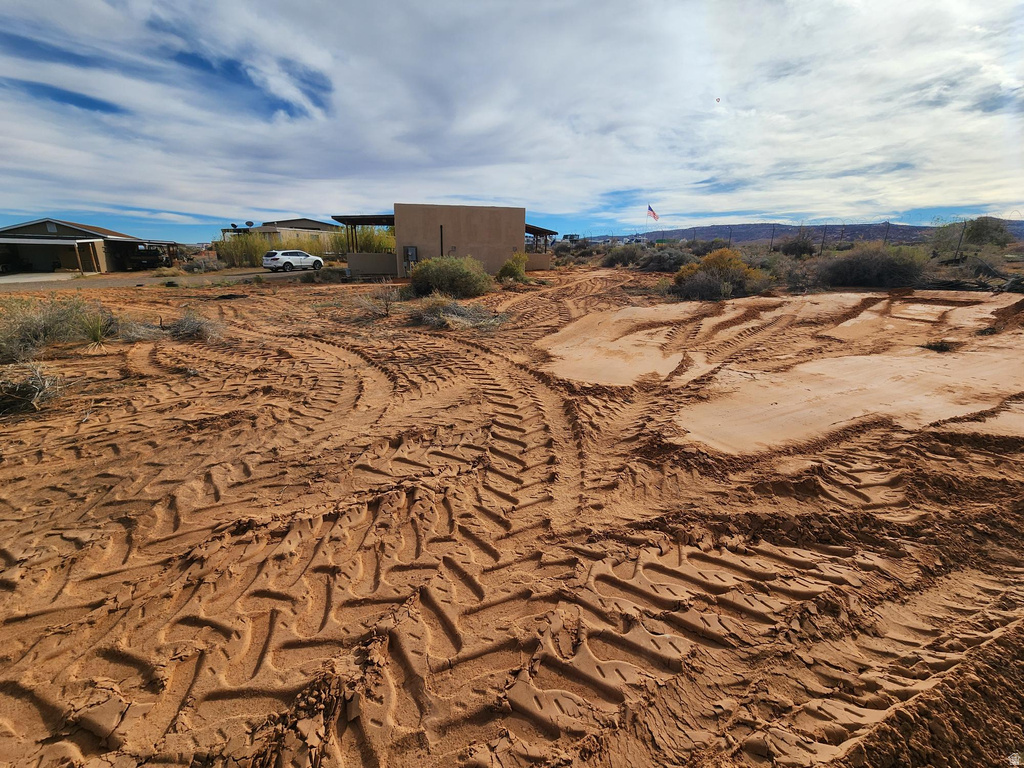 715 E LIBERTY BELL CT Big Water, UT 84741