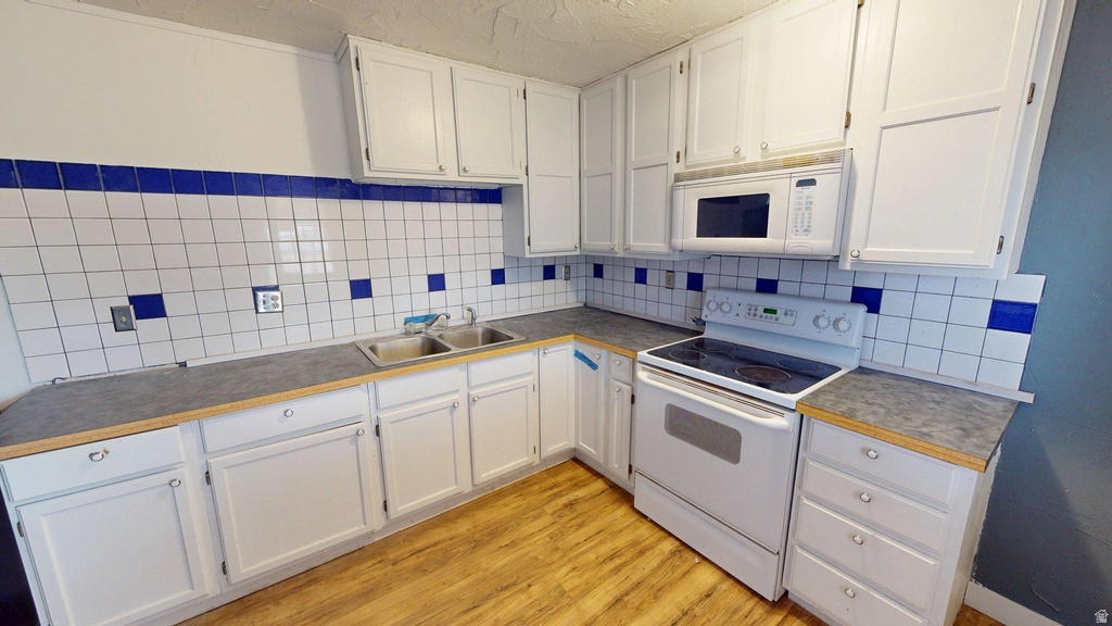 715 E LIBERTY BELL CT Big Water, UT 84741