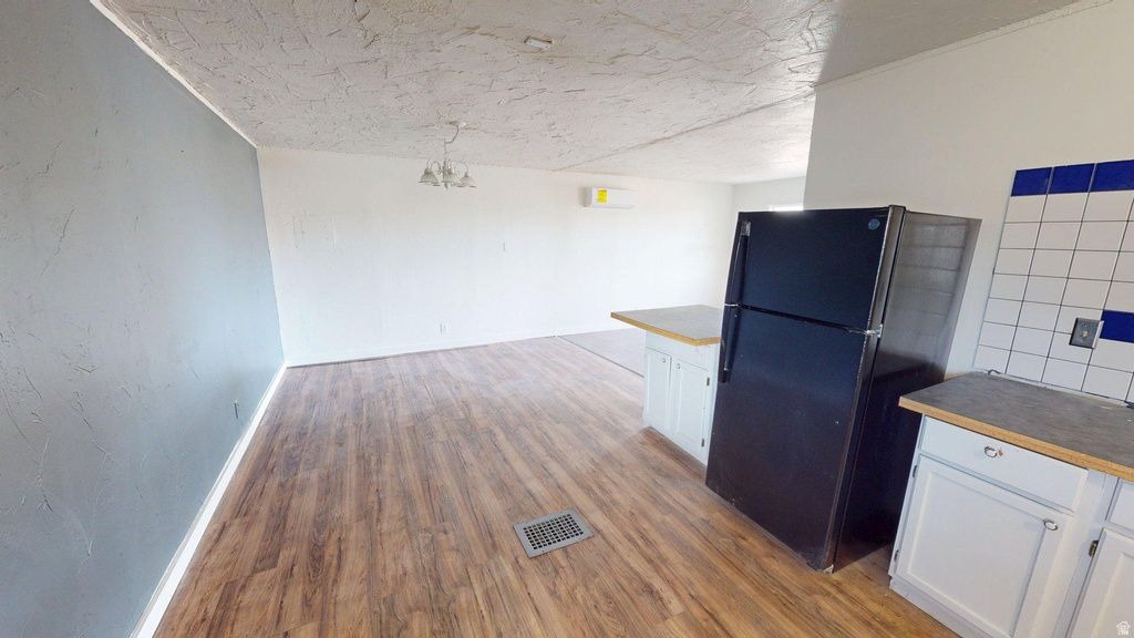 715 E LIBERTY BELL CT Big Water, UT 84741