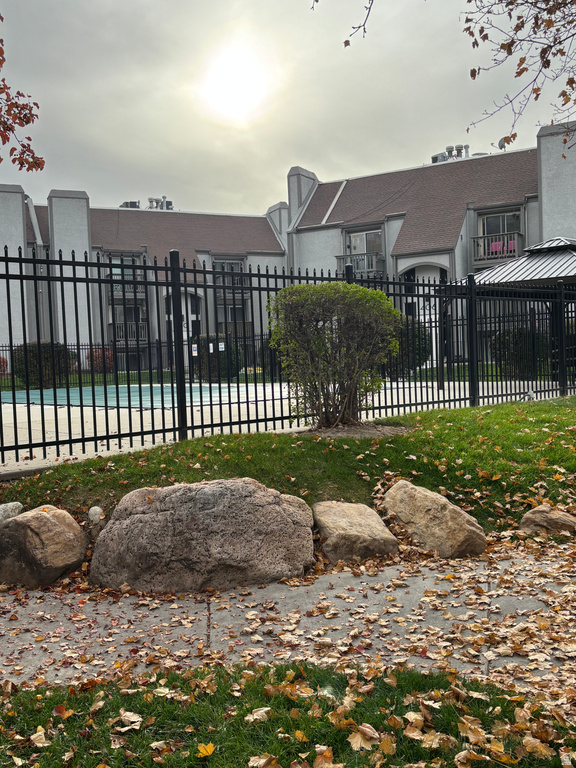 460 E CREEKSIDE CIR #B Murray, UT 84107