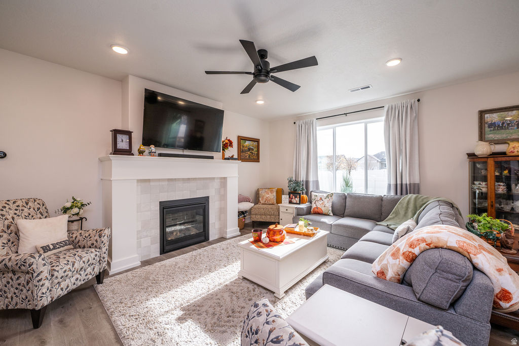 589 E GREEN SPRINGS WAY South Weber, UT 84405