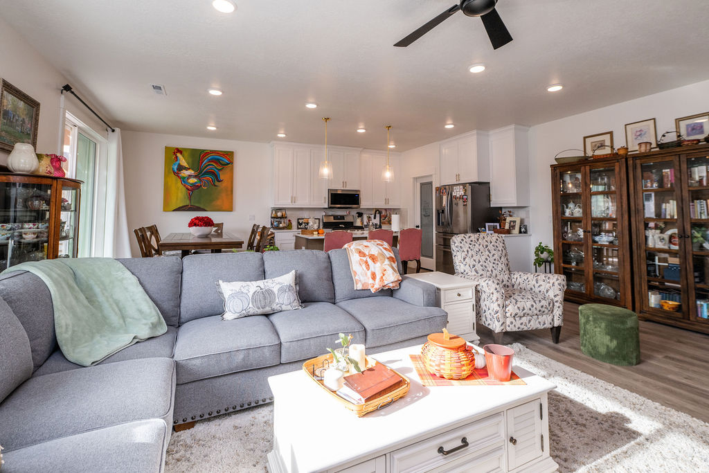 589 E GREEN SPRINGS WAY South Weber, UT 84405