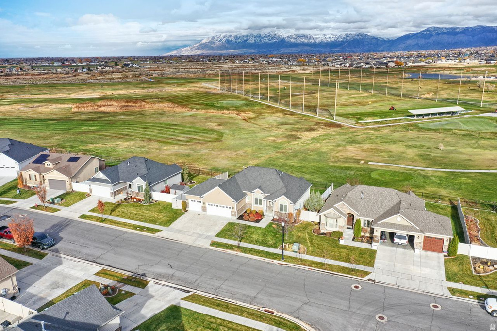 2444 N HOODED CRANE CIR #11 Clinton, UT 84015