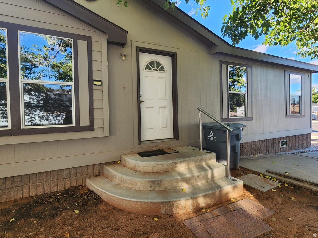 57 AERO AVE Page, AZ 86040