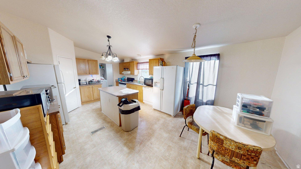 57 AERO AVE Page, AZ 86040