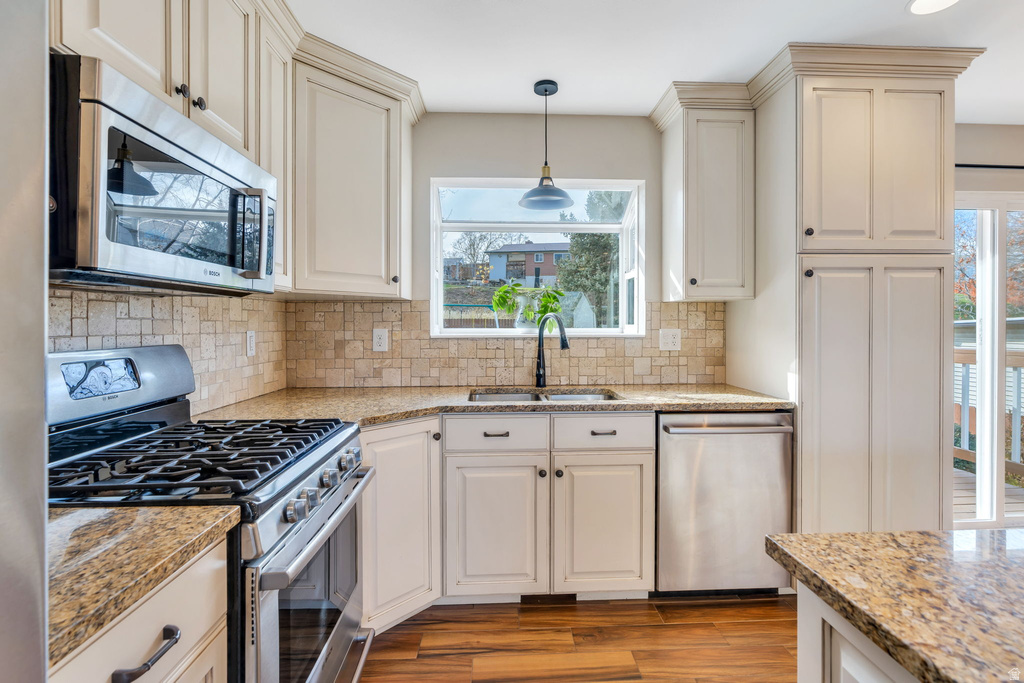 1666 E PAULISTA WAY Sandy, UT 84093