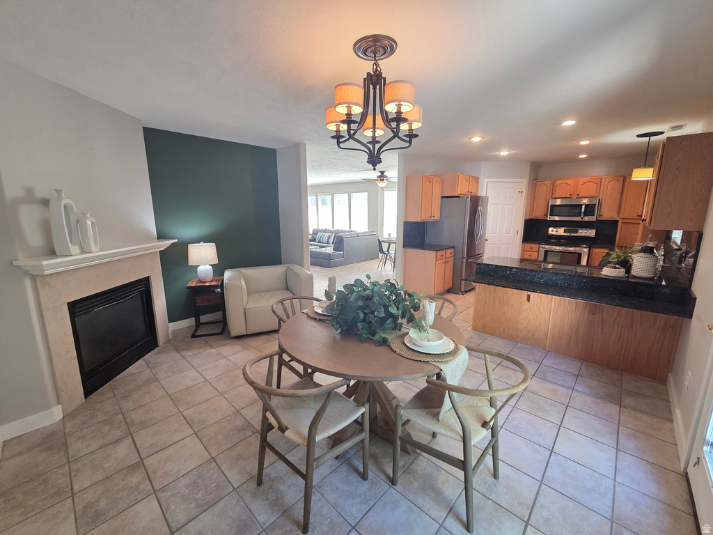 1118 W AUTUMN LEAF LN Taylorsville, UT 84123