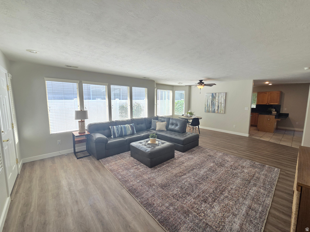 1118 W AUTUMN LEAF LN Taylorsville, UT 84123