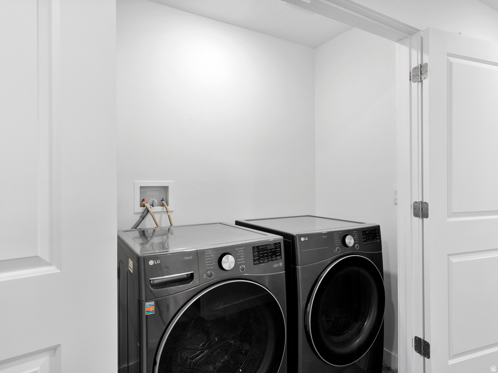 8552 W BOWIE DR Magna, UT 84044