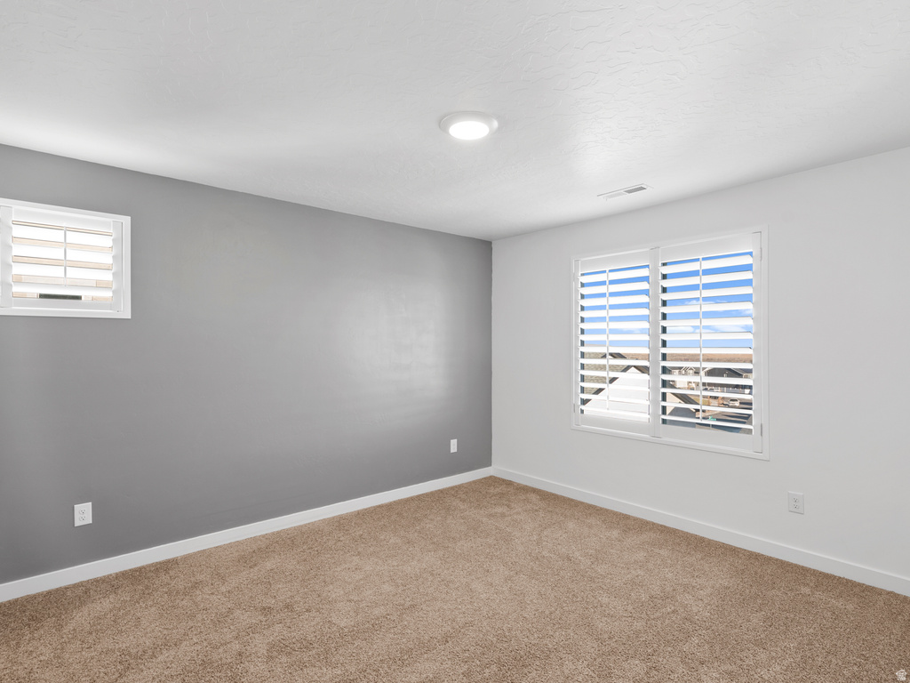 8552 W BOWIE DR Magna, UT 84044