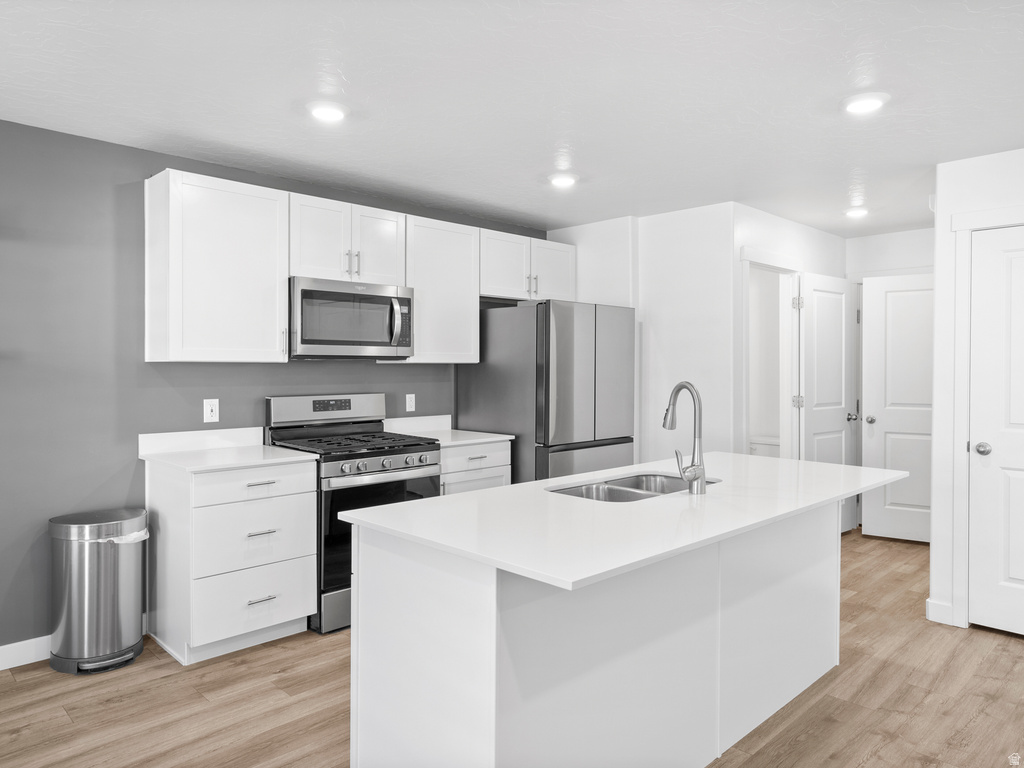 8552 W BOWIE DR Magna, UT 84044