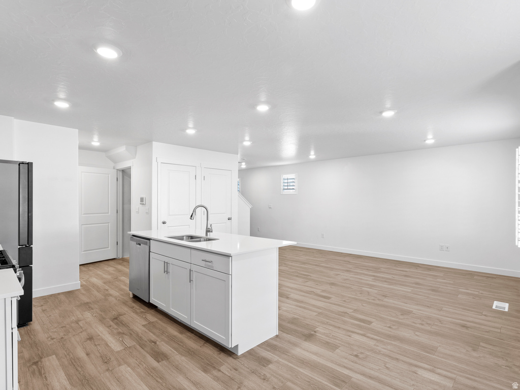 8552 W BOWIE DR Magna, UT 84044