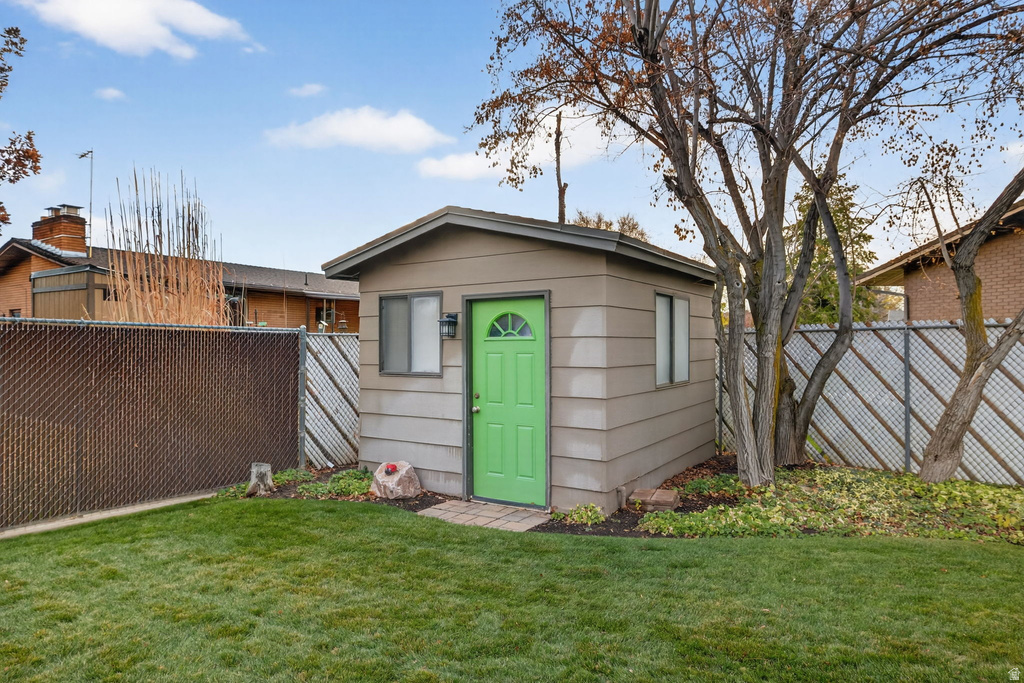 2259 W 4525 S Roy, UT 84067