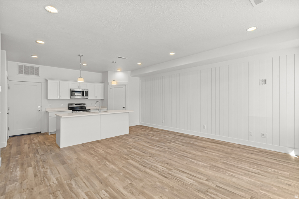 2734 S ALLISON WAY #213 Syracuse, UT 84075