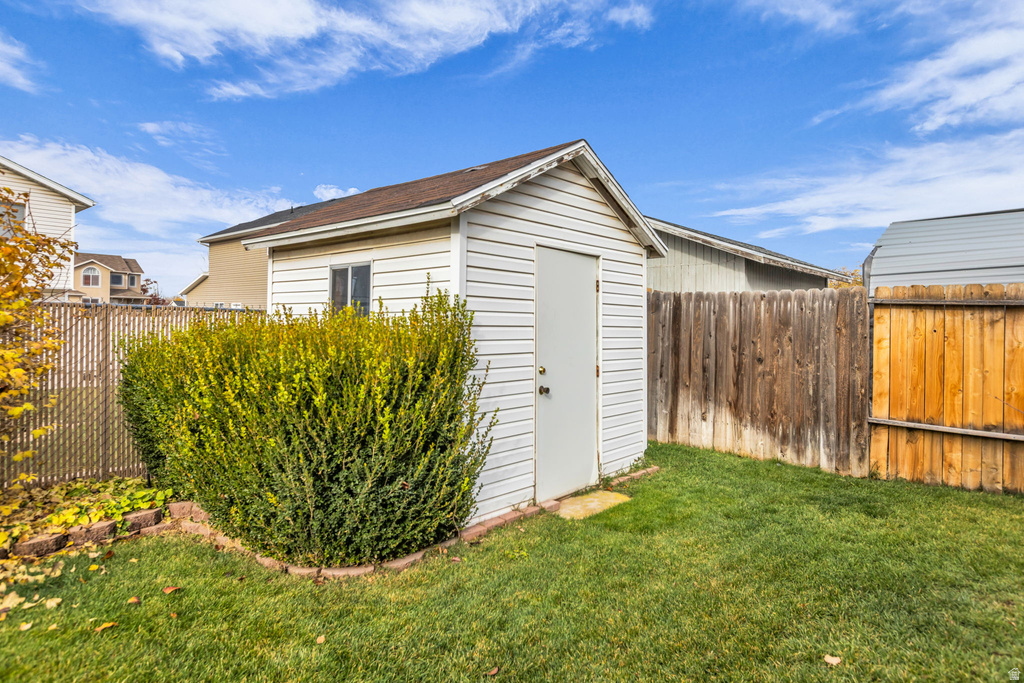1445 N 2925 W Layton, UT 84041
