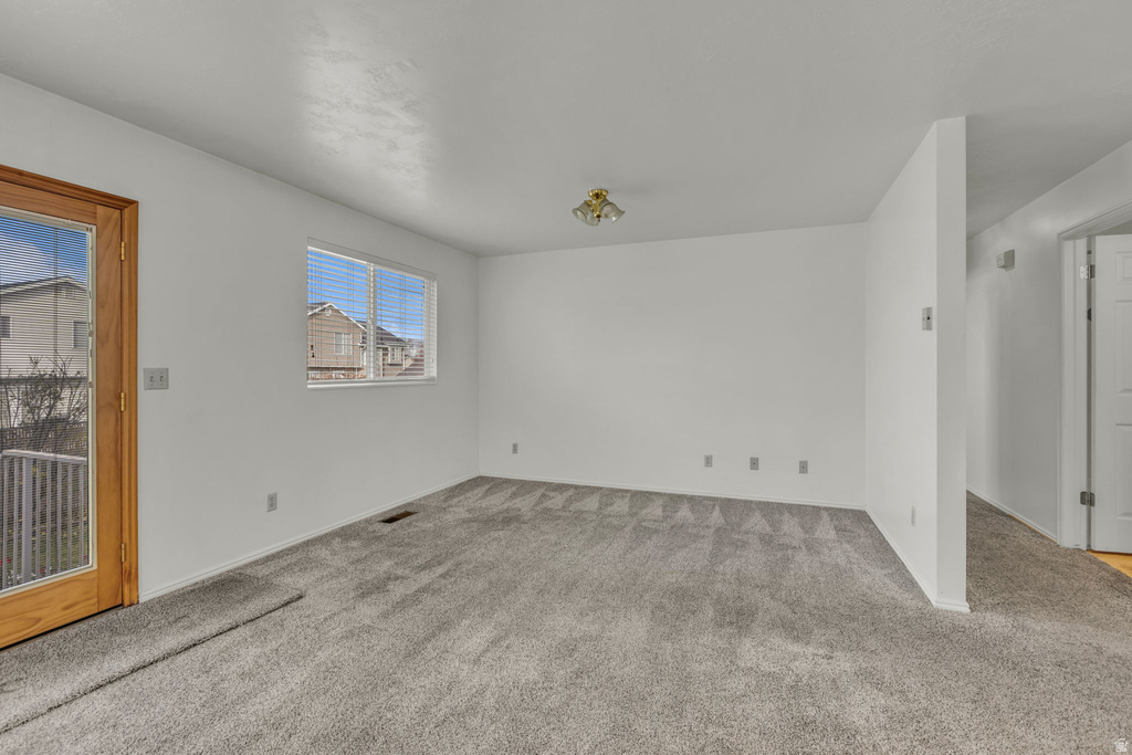 1445 N 2925 W Layton, UT 84041