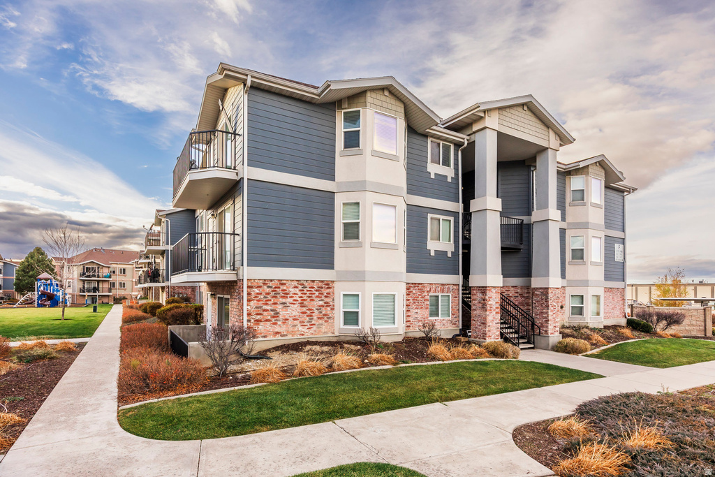 116 E RESACA DR #F-9 Sandy, UT 84070