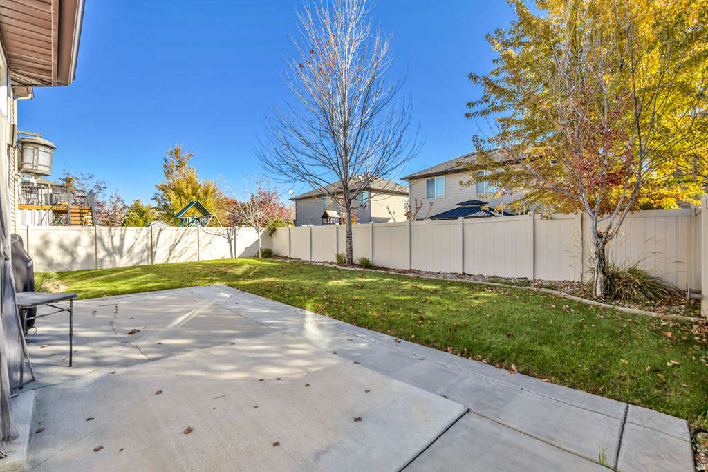 1066 N BELLINGHAM CT North Salt Lake, UT 84054