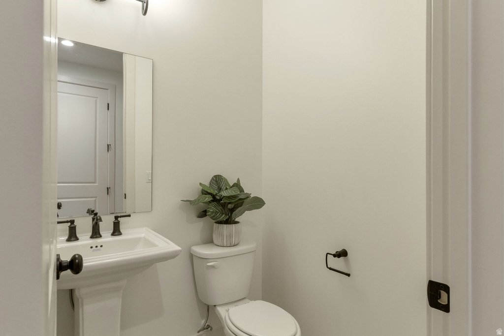 2132 N 725 W Centerville, UT 84014