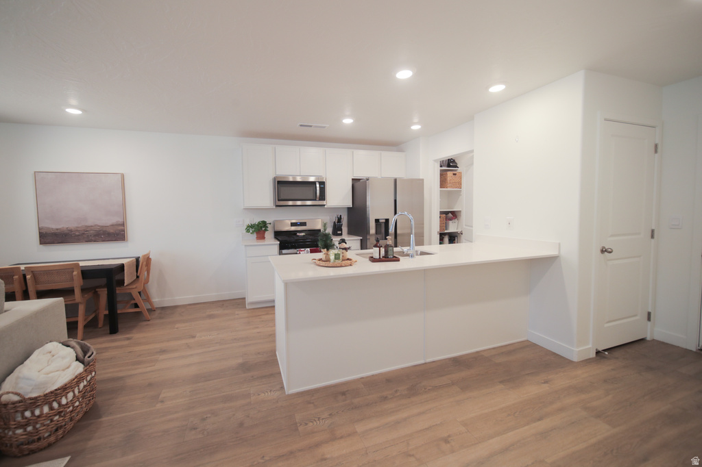 1737 S DEVILS GARDEN LN Washington, UT 84780