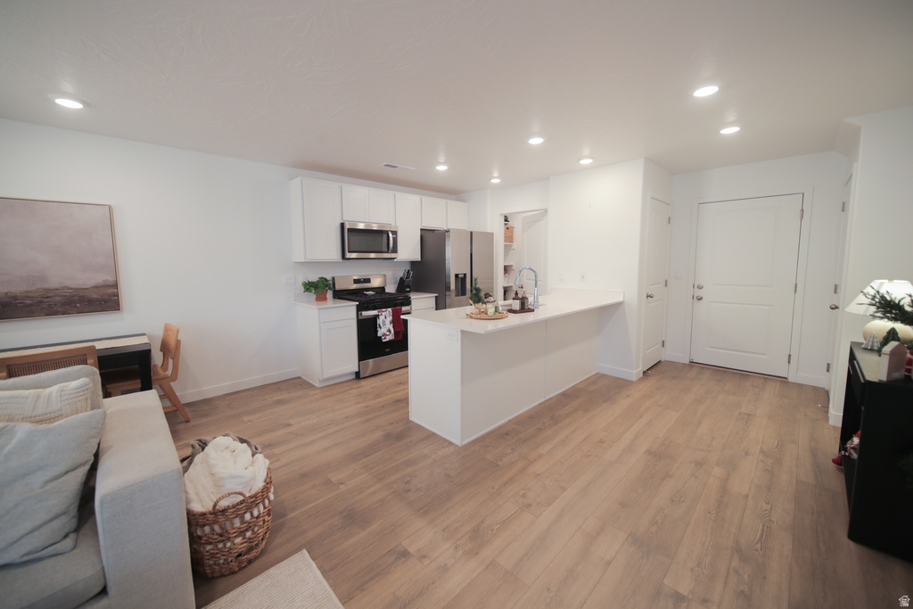 1737 S DEVILS GARDEN LN Washington, UT 84780