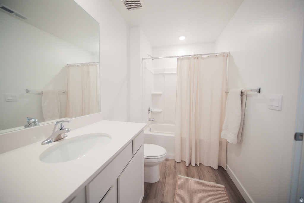 1737 S DEVILS GARDEN LN Washington, UT 84780