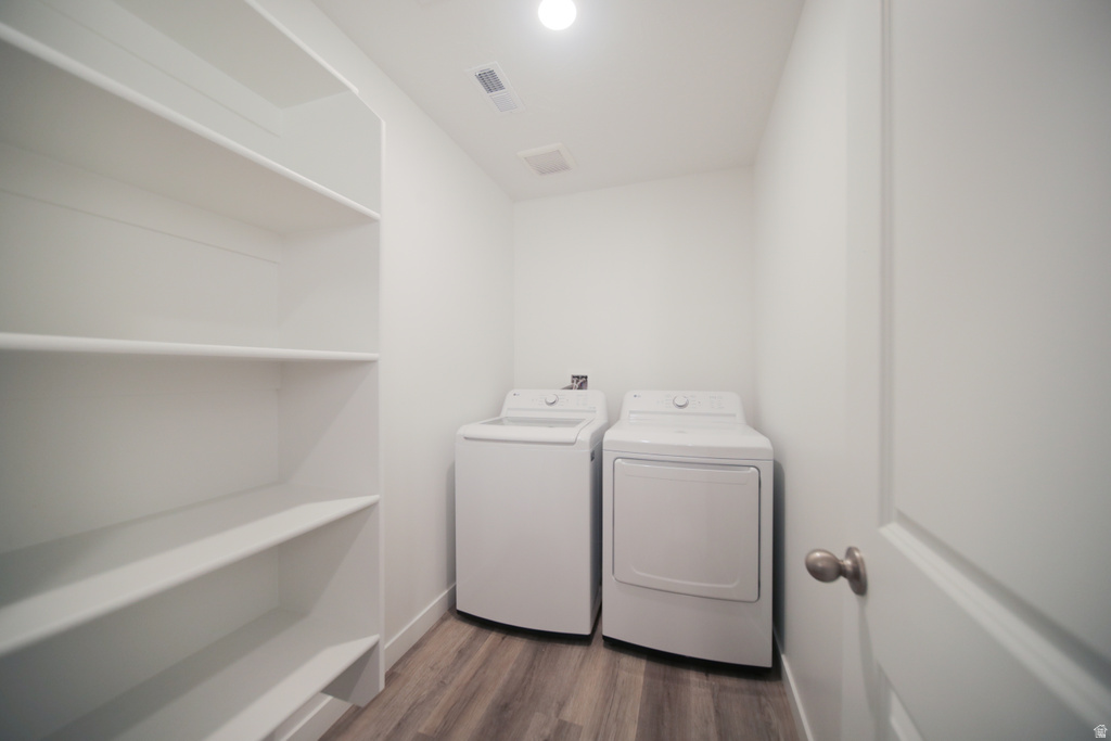 1737 S DEVILS GARDEN LN Washington, UT 84780