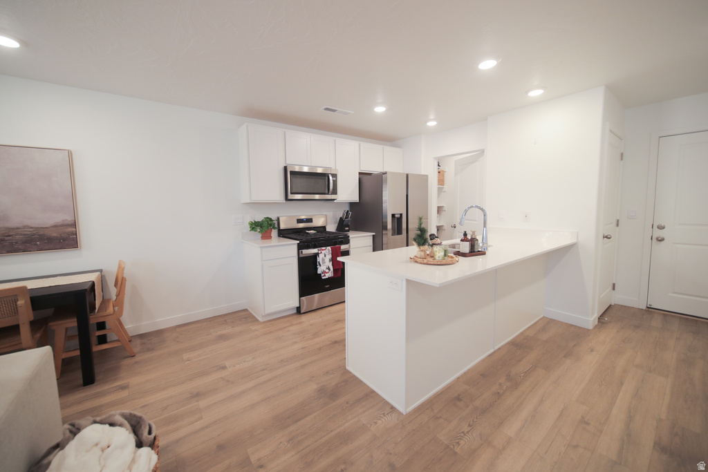 1737 S DEVILS GARDEN LN Washington, UT 84780